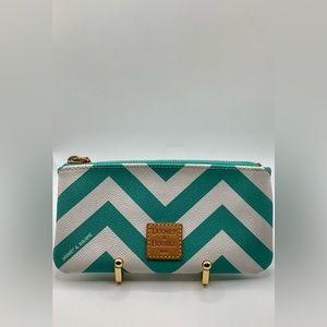 Dooney & Bourke Chevron Wristlet